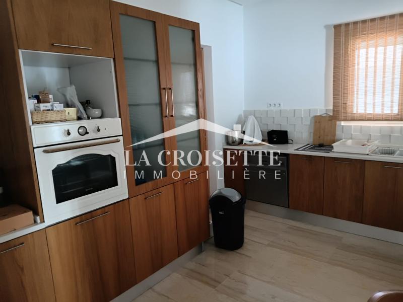 Étage de villa S+2 meublé à La Soukra